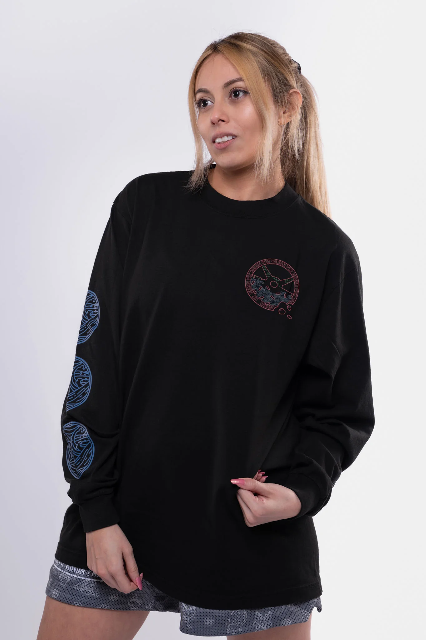 Wheyquaza vs Gyarolldos Premium Oversized Longsleeve - Image 7