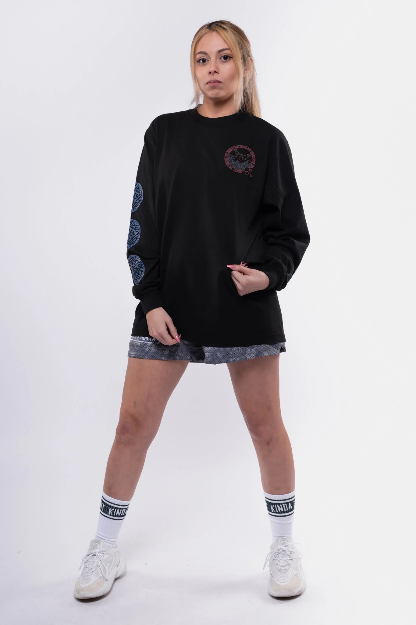 Wheyquaza vs Gyarolldos Premium Oversized Longsleeve - Image 9
